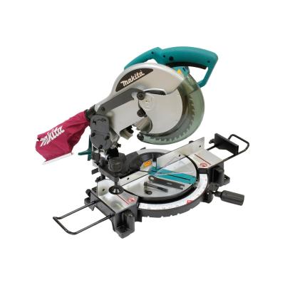 Makita Kappsäge mit Staubfangsack für präzise Schnitte in Holz